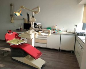 Dr Mourad Chelly - Implant et chirurgie dentaire à Montplaisir