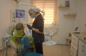 Dr Kharrat chirurgien dentiste - implantologie à Sousse