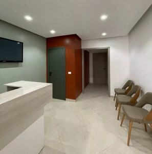 Dentiste à El Manar / implant et couronne dentaires