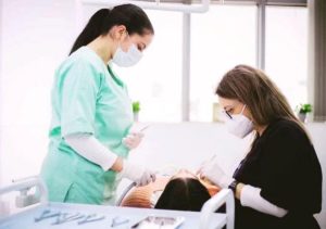 Appareil dentaire à Le Bardo / Orthodontiste Sinda Arfaoui