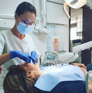 médecin dentiste Ennasr - Cabinet dentaire Dr Hanana