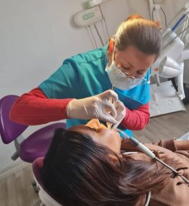 Dr Jihene Ouni dentiste erriadh Sousse - Implant et facette