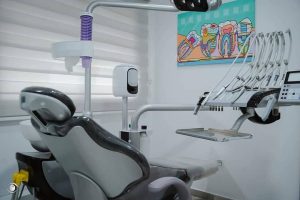 Parodontiste Rabeb Ben Fredj - Dentiste implantologie Sousse