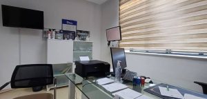 Ophtalmologue Nada Alaya - laser et maladies des yeux à Borj Louzir