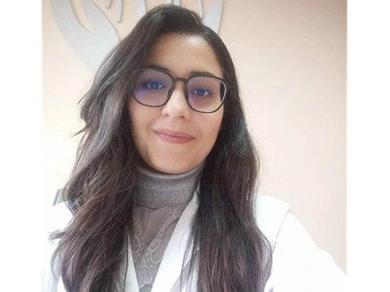 médecin interniste à Soukra, Dr Samar Derbal